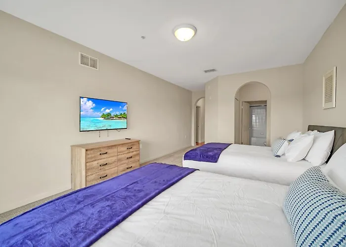 2Br Condo With Hot Tub And Pool, Near Disney!